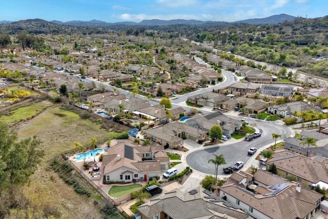 2682 Dundee Glen, Escondido CA: https://media.crmls.org/mediaz/b2109837-2481-4807-953c-172ad43eb962.jpg