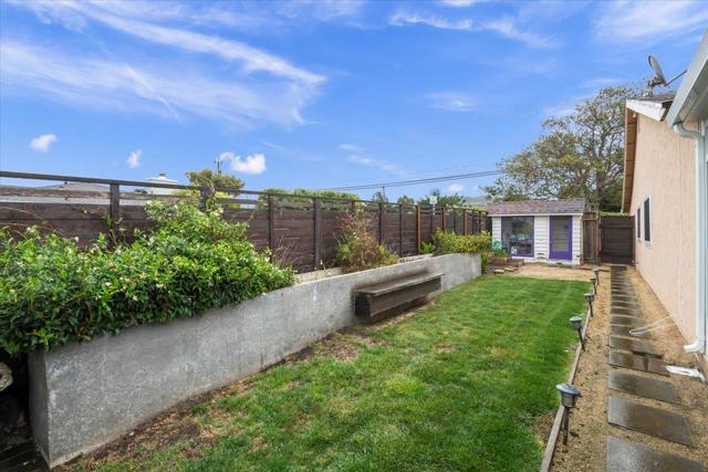 1350 N Cabrillo Highway, Half Moon Bay CA: https://media.crmls.org/mediaz/b210a6a9-e6da-477b-8e60-623eaec816cb.jpg