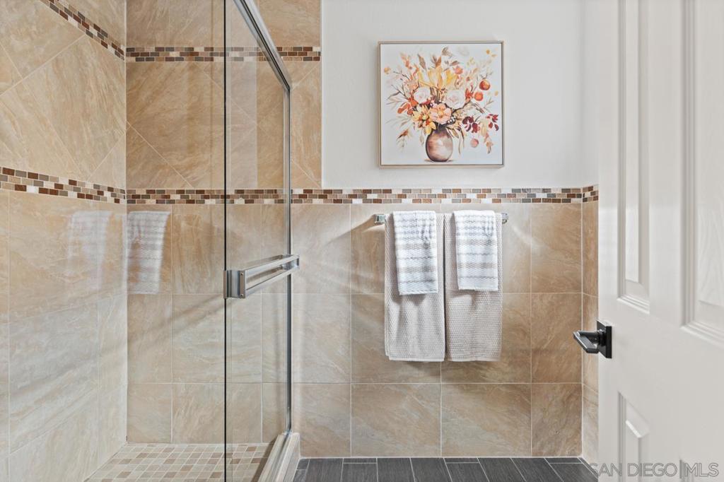 MLS #250043303SD image #22