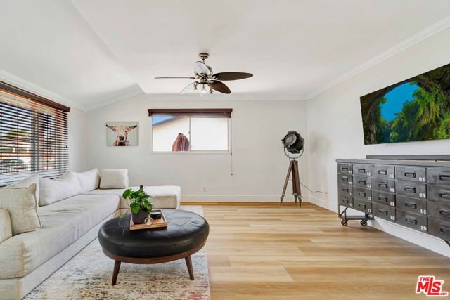 6814 Berquist Avenue, West Hills CA: https://media.crmls.org/mediaz/b2112ff9-d686-4c8f-924a-dcd6a2196d28.jpg