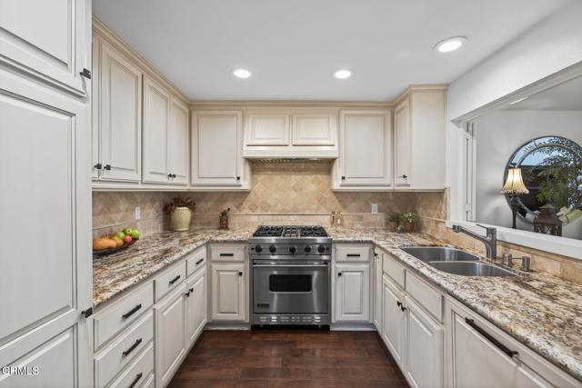 Detail Gallery Image 3 of 37 For 190 San Vincente Cir, Newbury Park,  CA 91320 - 3 Beds | 2 Baths