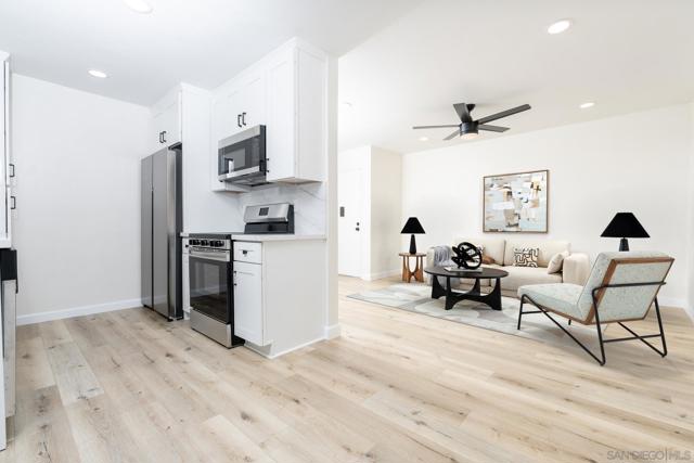 11187 Kelowna Rd, San Diego CA: https://media.crmls.org/mediaz/b212424e-fc19-495d-b029-376090c38adb.jpg