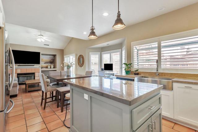 2711 Valley View Road, Hollister CA: https://media.crmls.org/mediaz/b213a6b4-bf7f-4394-95a8-c3334a149865.jpg