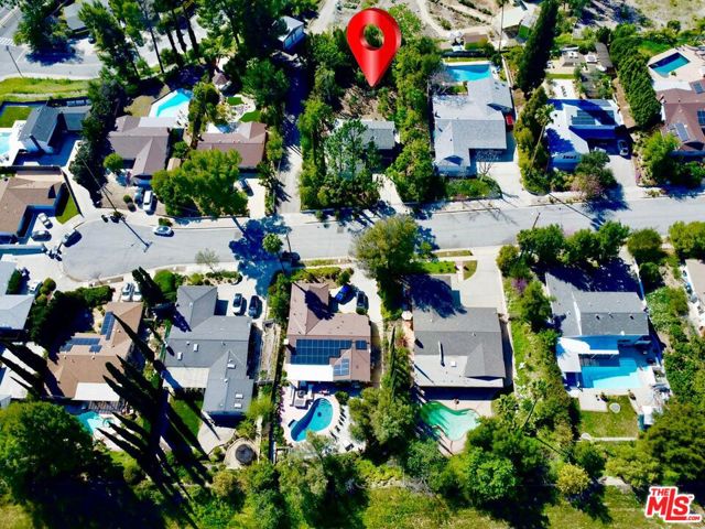 26026 Adamor Road photo 6