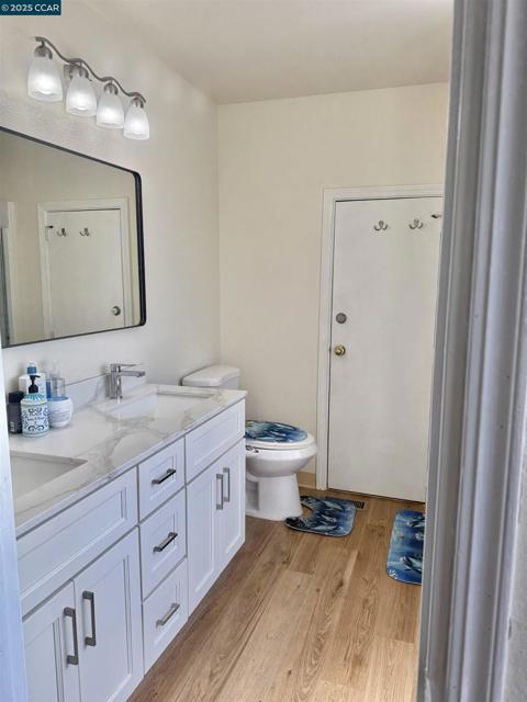 425 Sandy Hill Ct, Antioch CA: https://media.crmls.org/mediaz/b215a7a3-baf2-4f46-a612-9484295aca28.jpg