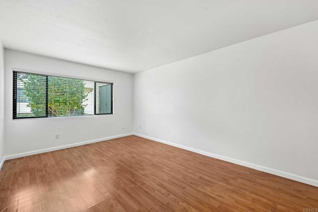 Detail Gallery Image 16 of 30 For 337 N Melrose Dr #E,  Vista,  CA 92083 - 2 Beds | 2 Baths