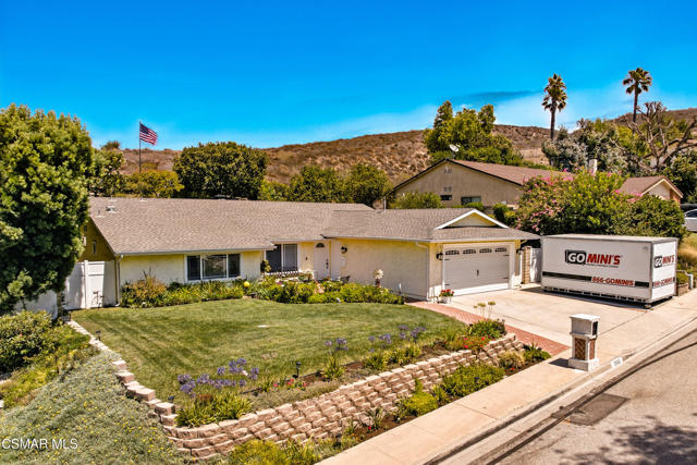 2063 Woodglen Street, Simi Valley CA: https://media.crmls.org/mediaz/b2180b92-19e3-44e1-89fc-e2114cd1b49b.jpg
