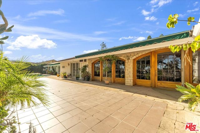 Drew Fenton | 16560 Park Lane Circle Los Angeles CA | MLS: 7286867