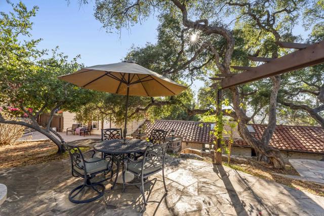 10013 Pandora Drive, La Mesa CA: https://media.crmls.org/mediaz/b218ab96-f7d0-49d1-98e7-fd512beeace8.jpg