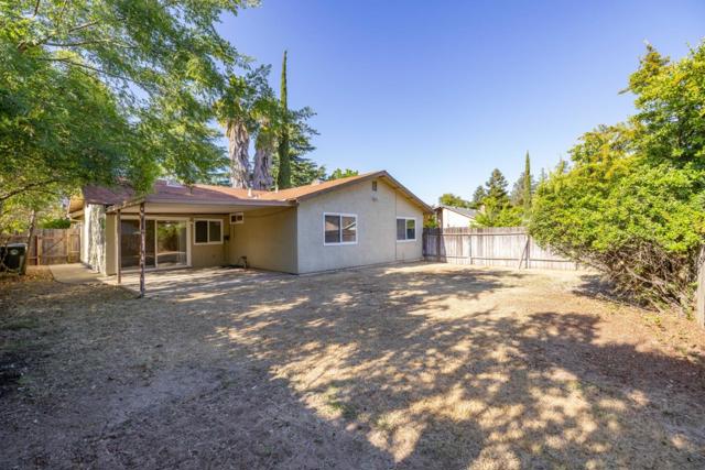 6862 Westchester Way, Citrus Heights CA: https://media.crmls.org/mediaz/b219b634-2200-4492-92b3-0ae24cdea196.jpg