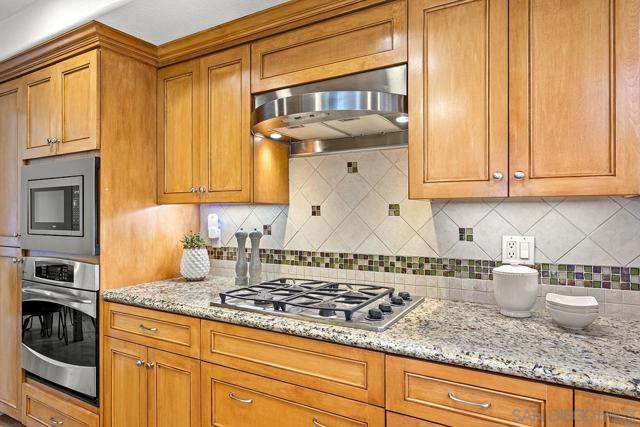 4635 Pauling Avenue, San Diego CA: https://media.crmls.org/mediaz/b21a4e39-6526-47ca-919a-72e5c0915567.jpg
