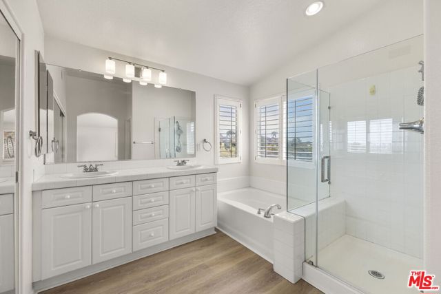 1537 Turquoise Drive, Carlsbad CA: https://media.crmls.org/mediaz/b21abad6-7106-42a5-80fc-6315e8d0997d.jpg