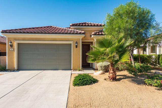 37 Chianti, Rancho Mirage CA: https://media.crmls.org/mediaz/b21bc9be-f3b2-4e90-ad2f-e3215a0d57d3.jpg