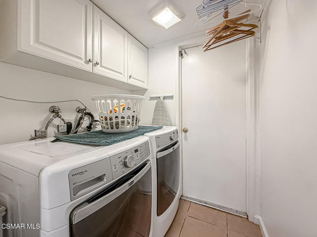 3307 Rainbow Creek Circle, Thousand Oaks CA: https://media.crmls.org/mediaz/b21c4fb0-811d-4dc5-9e18-7ee780d4073a.jpg