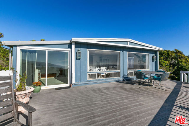 29500 Heathercliff, Malibu CA: https://media.crmls.org/mediaz/b21c603c-80a6-4942-a5c3-143a5ec03d91.jpg