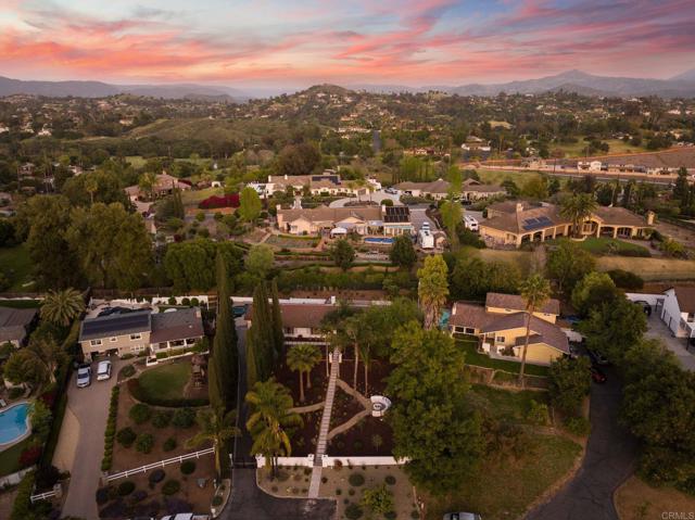 1920 Glennaire Drive, Escondido CA: https://media.crmls.org/mediaz/b21ca2cb-cc1e-47d9-bd98-c3ac5b0e3832.jpg