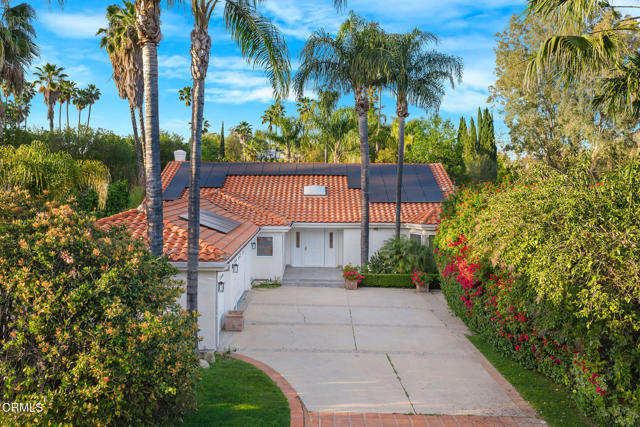 Detail Gallery Image 3 of 40 For 19443 Hatteras St, Los Angeles,  CA 91356 - 4 Beds | 4 Baths