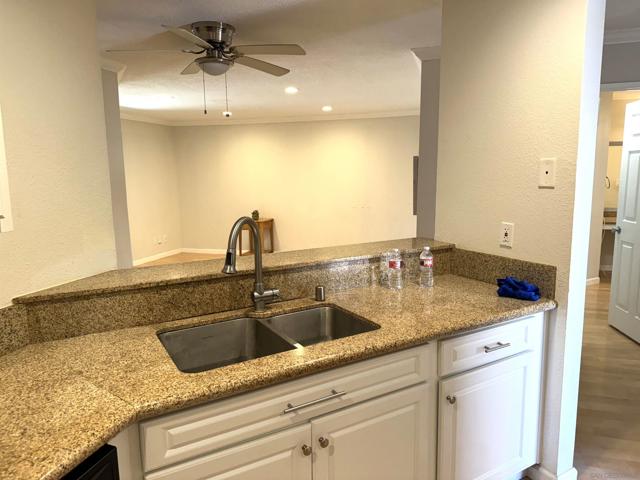 Image 7 of 27 For 7405 Charmant Dr  2417
