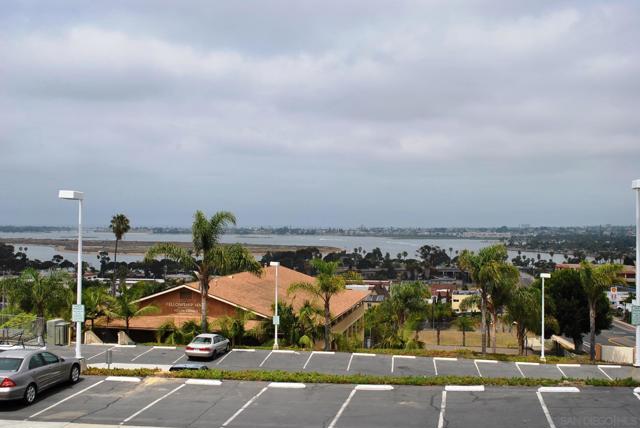 2630 Erie St, San Diego CA: https://media.crmls.org/mediaz/b21f4f20-fad8-4692-8e1b-ca1a7502a441.jpg