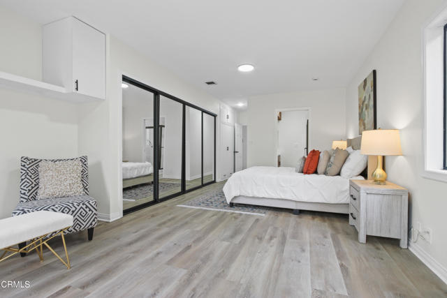 5131 Greenbush Avenue, Sherman Oaks CA: https://media.crmls.org/mediaz/b22025ab-cc1c-4579-817d-37386e91b036.jpg