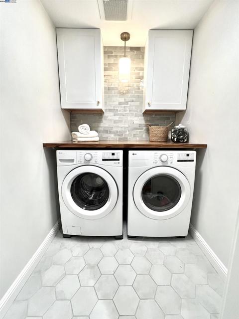 204 Franciscan Dr, Danville CA: https://media.crmls.org/mediaz/b2203594-6249-4f6d-87be-d716a754392e.jpg