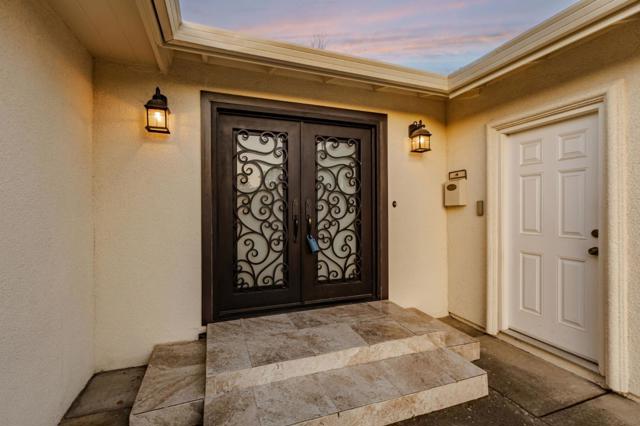 2924 Vivian Lane, San Jose CA: https://media.crmls.org/mediaz/b2205c46-a793-48a7-b322-3e4d3a17a294.jpg