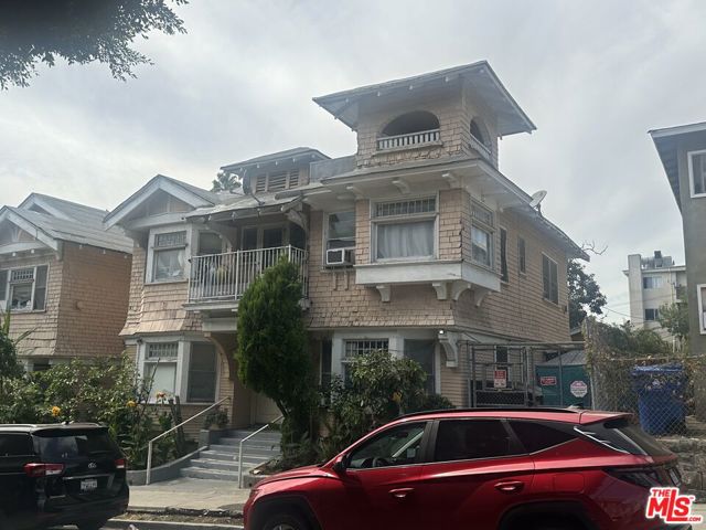 945 South Park View Street