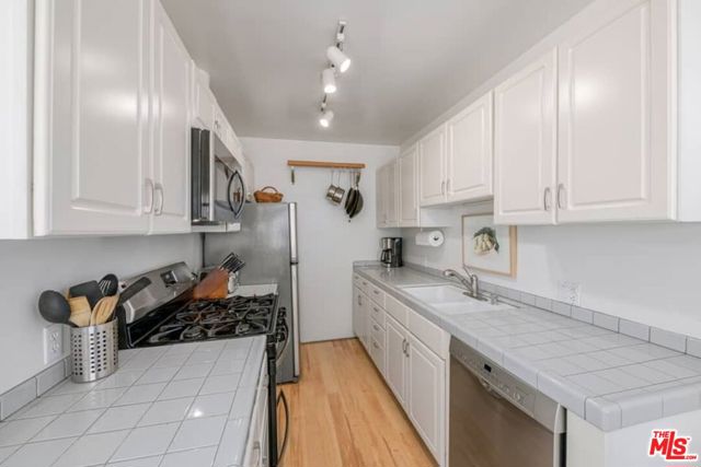 1524 10TH Street, 10 photo 8