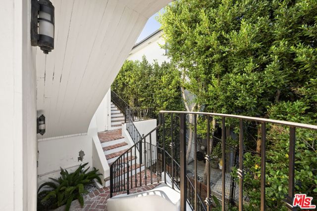 3411 Tareco Drive, Los Angeles CA: https://media.crmls.org/mediaz/b222b03d-f6a8-4c73-8cad-f3686a34aebb.jpg