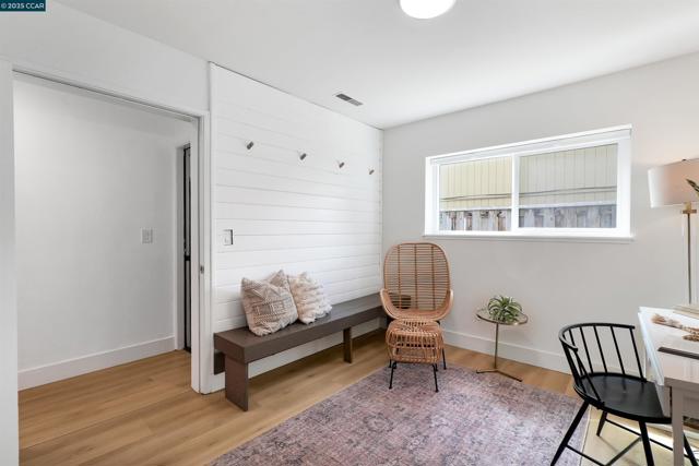 307 Ash, El Sobrante CA: https://media.crmls.org/mediaz/b222cec3-26c9-4e60-a698-8cf36e7e8e72.jpg