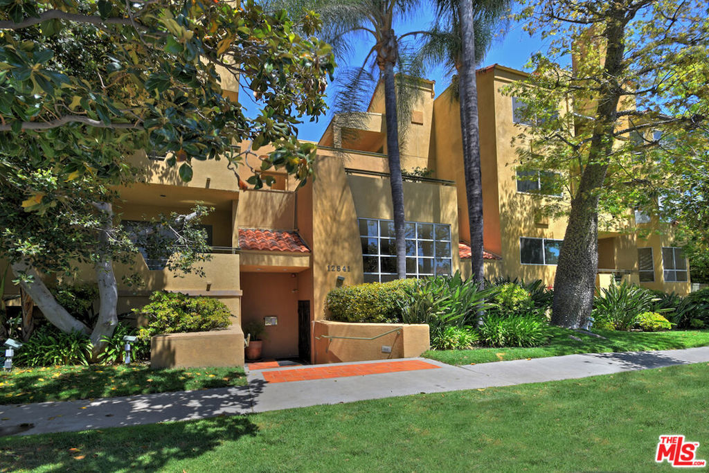 12841 Bloomfield Street #306