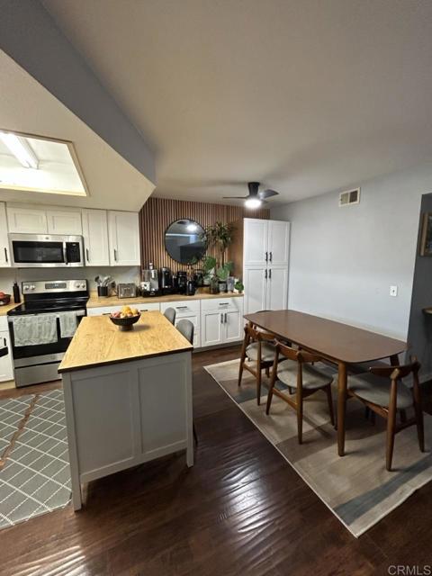 Detail Gallery Image 6 of 17 For 440 Citracado Pkwy #30,  Escondido,  CA 92025 - 2 Beds | 2 Baths