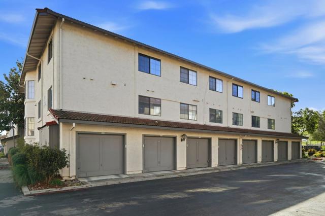 403 Kenbrook Circle, San Jose CA: https://media.crmls.org/mediaz/b2249eed-86de-4f53-a2d1-8b9f3fe1cfb4.jpg