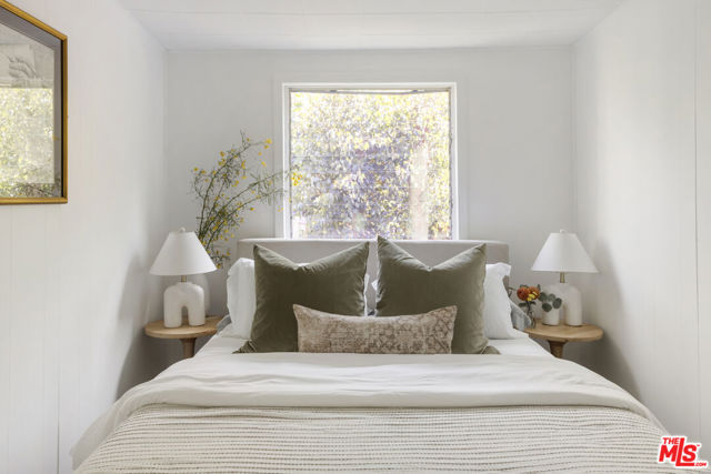 10411 Quito Lane, Los Angeles CA: https://media.crmls.org/mediaz/b224d140-a677-4fcf-9064-34095ccb9974.jpg