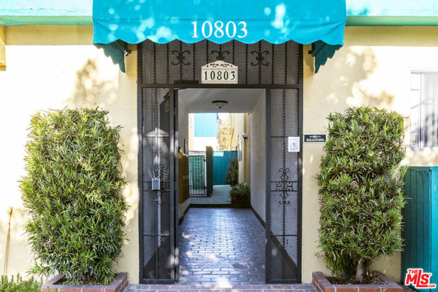 10803 Otsego Street, North Hollywood CA: https://media.crmls.org/mediaz/b224d354-3701-41d3-aa06-47f27ed497de.jpg