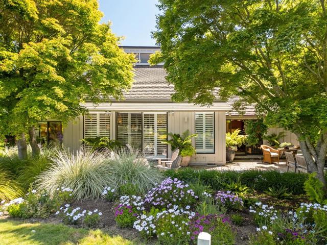 9546 Maple Court, Carmel CA: https://media.crmls.org/mediaz/b225bd5d-fda1-4092-a135-f4b01141e159.jpg