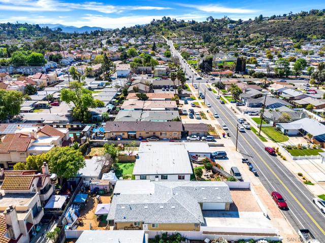 619 Dorothy St, El Cajon CA: https://media.crmls.org/mediaz/b226d413-a2e2-4ea1-8147-6c9031dd9878.jpg