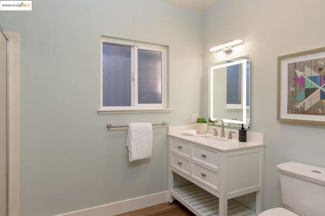 298 Elysian Fields DR, Oakland CA: https://media.crmls.org/mediaz/b2272ff3-48de-4d3f-88f5-55e5a7bc85f6.jpg