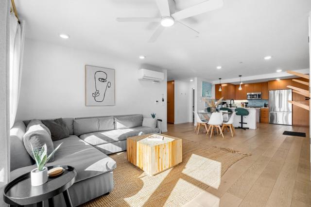 208 Capitola Avenue, Capitola CA: https://media.crmls.org/mediaz/b2278648-fd9e-4835-9fe2-df07f5b746b2.jpg