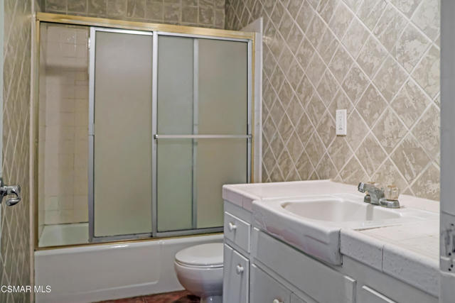 43236 W 20th W Street, Lancaster CA: https://media.crmls.org/mediaz/b227871b-7954-487a-9907-417a40abc390.jpg