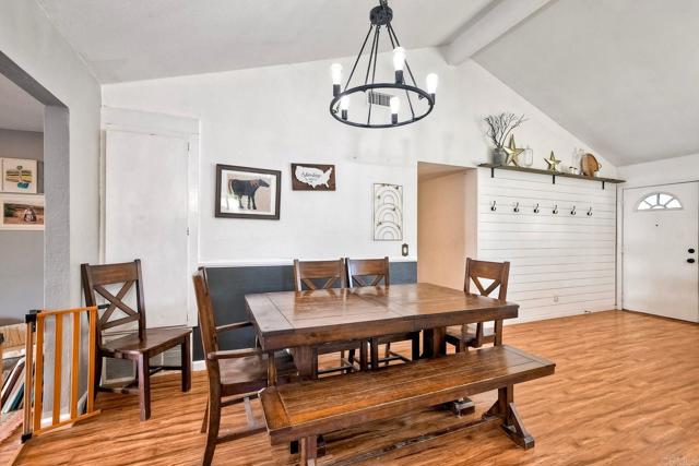 Detail Gallery Image 13 of 52 For 1807 Calle Sinaloa, Vista,  CA 92084 - 4 Beds | 2 Baths