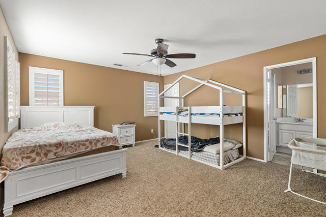 Image 36 of 53 For 82688 Mandrone Drive