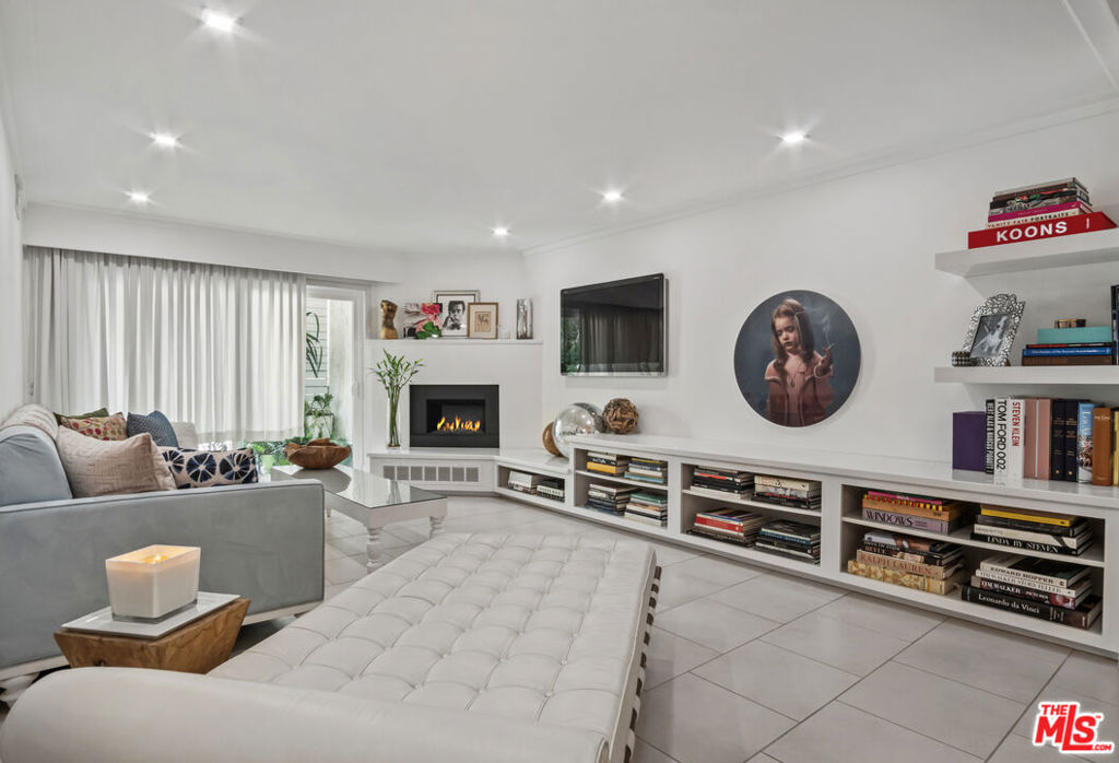 1230 Horn Avenue #304