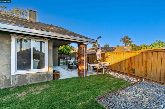 1438 Landahl Ct, Benicia CA: https://media.crmls.org/mediaz/b22b5f59-f4ef-4de3-b94c-2e2e4e98c5e3.jpg