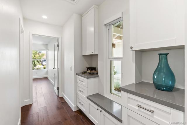 1458 Clark Court, Vista CA: https://media.crmls.org/mediaz/b22ba011-d182-4679-a6a2-ce9a4d2dcaea.jpg