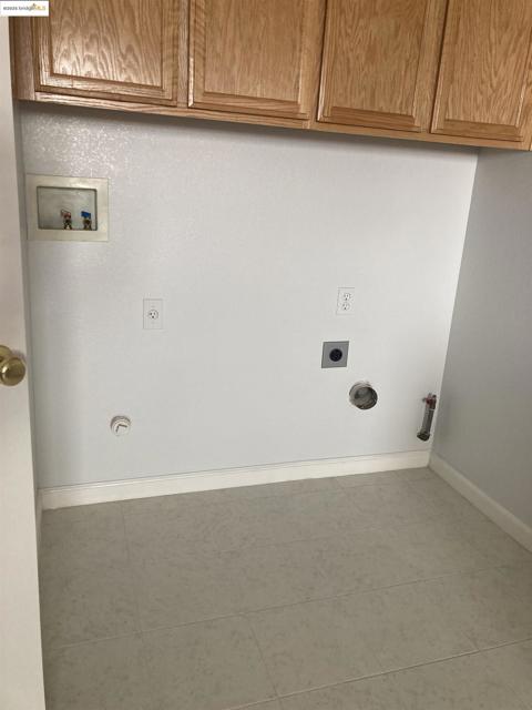 10448 almanor circle, Stockton CA: https://media.crmls.org/mediaz/b22bf1d1-3395-43f1-ad13-70d1fecf7c6a.jpg
