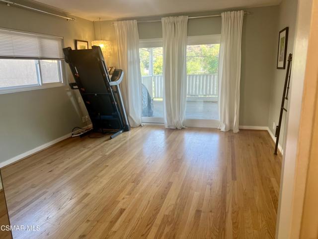 1542 Riverside Drive, Glendale CA: https://media.crmls.org/mediaz/b22c1515-1b6c-47b5-990a-22b9e87e6a38.jpg