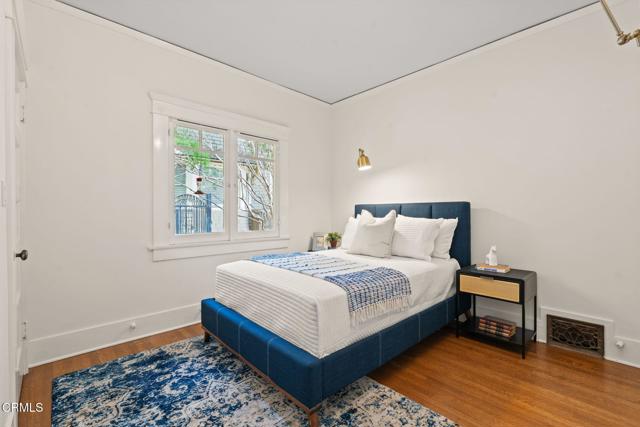 2039 Edgewood Drive, South Pasadena CA: https://media.crmls.org/mediaz/b22c42b3-3071-4331-b81f-382be7802f83.jpg