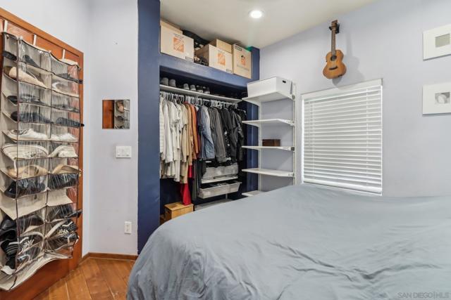 529 Olivewood Ter, San Diego CA: https://media.crmls.org/mediaz/b22cd757-2760-4183-9755-5484f69703cd.jpg