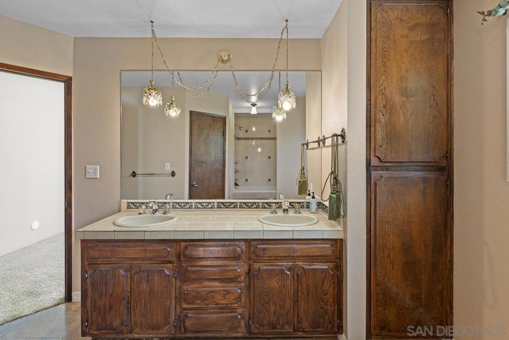 MLS #250026892SD image #58